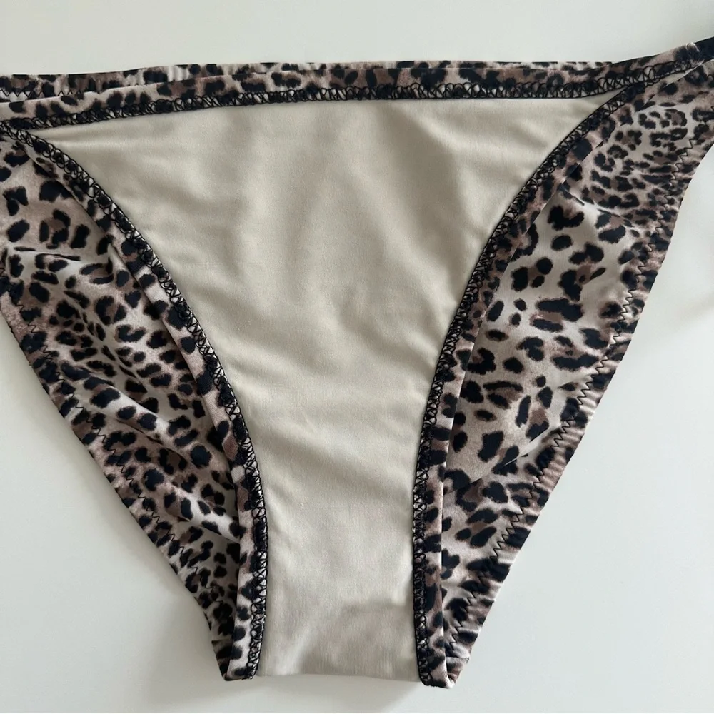 Women’s Leopard Print Black/Beige/Cream Bikini XS very good condition